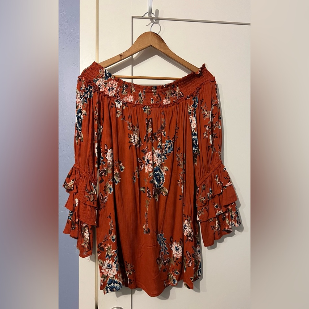 Women’s Ruffle Top/Dress - Size Large